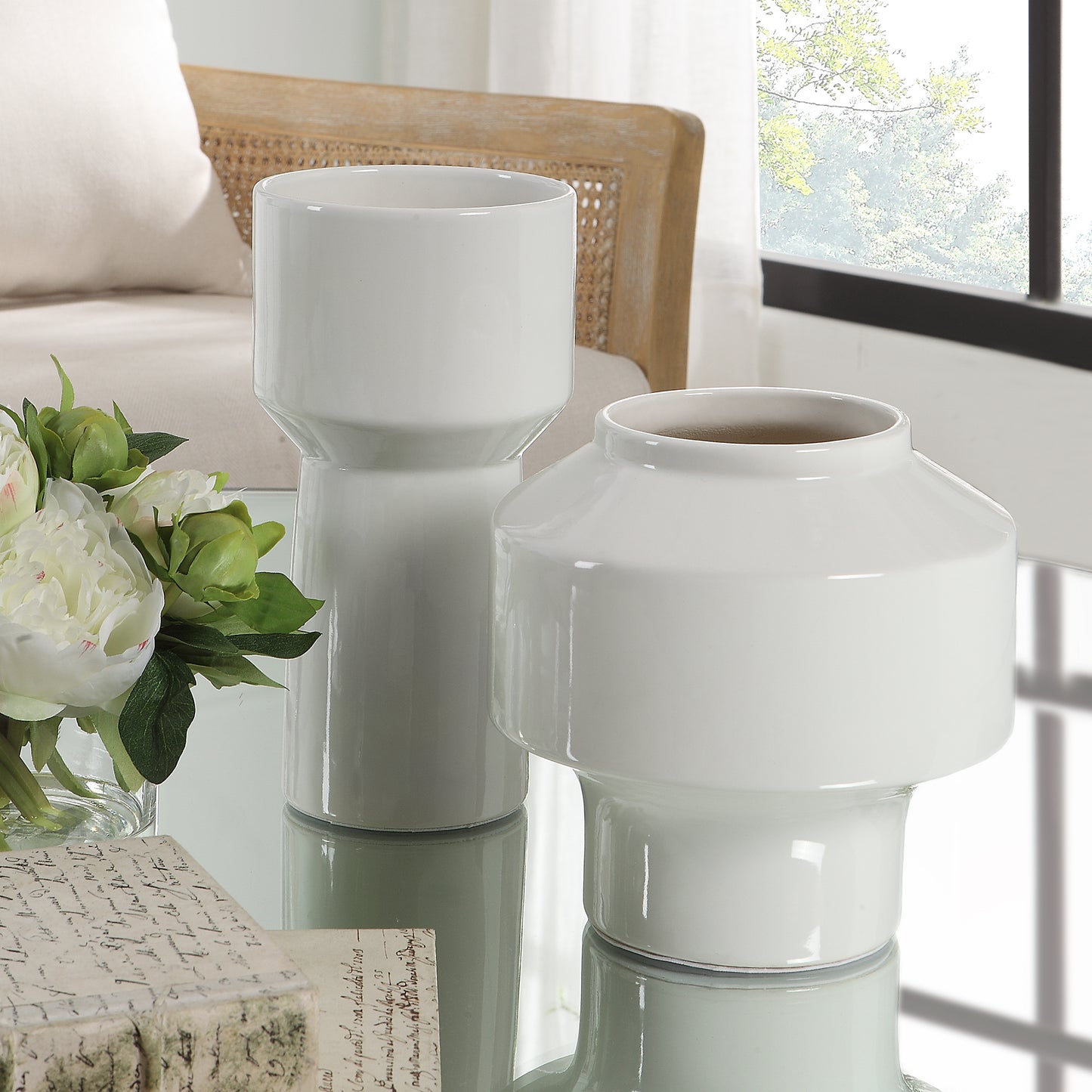 Uttermost 18049 Illumina Abstract White Vases, Set/2